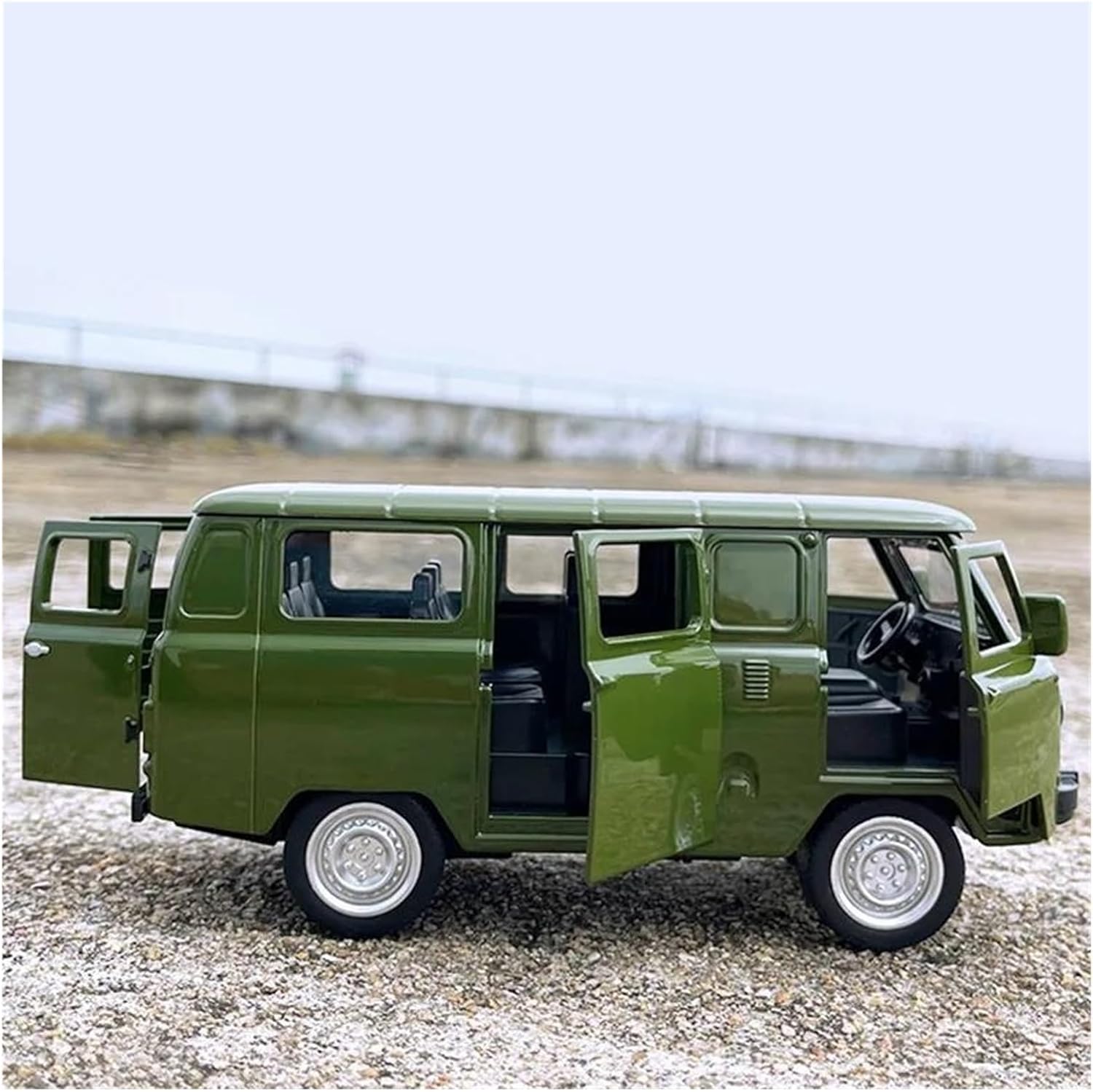 Scale car Model 1/18 for Traveler Alloy Traffic Bus Car Model Diecast Metal City Tour Vehicle Collectible Souvenir Suitable for Decoration(Red)