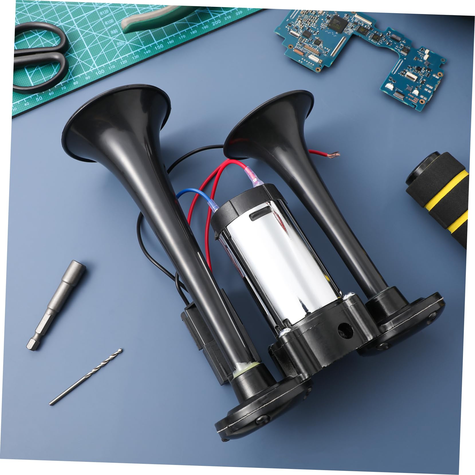 Kit Clacson Elettrico a Doppia Tromba 12v in Metallo Nero