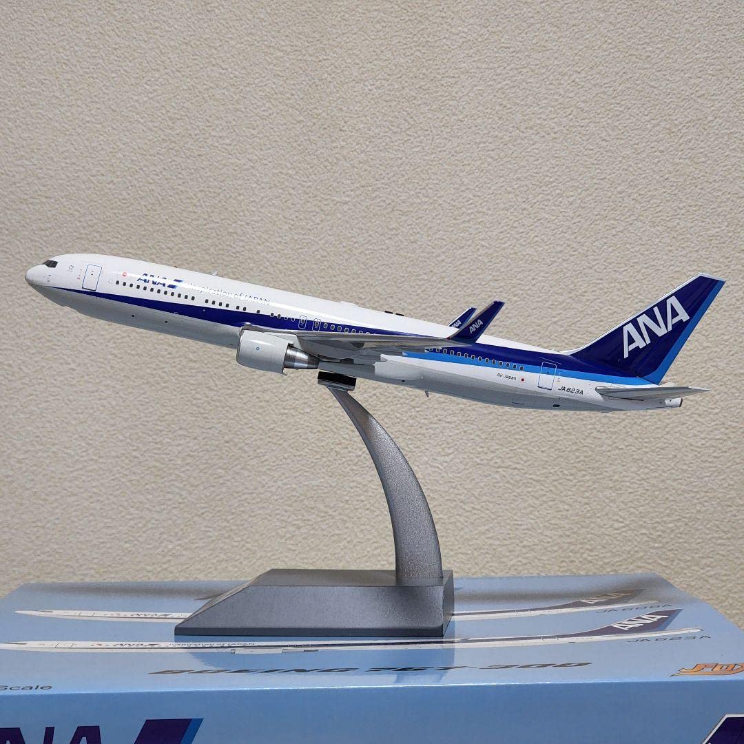 Amazon.co.jp: 1:200 ANA BOEING B767-300ER JA623A : おもちゃ 