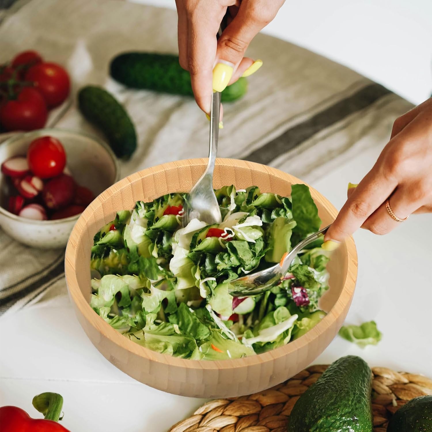 Bamboo Salad Bowls, 8 Inch Big Round Bamboo Wooden Bowls for Salads/Fruits/Pasta/Vegetables, 49 Fl oz Handcraft Serving Bowl for Entertaining and Party, Rustic Home Decor Set of 2 - Image 6