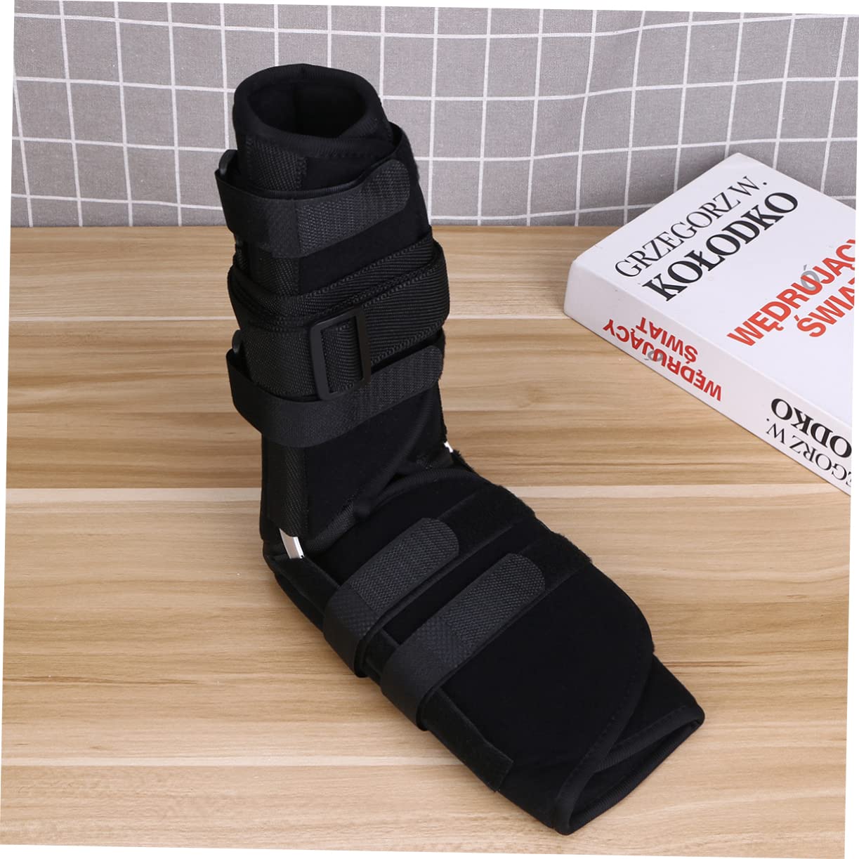 Breathable Adjustable Arm Sling Support for Shoulder Immobilization Forearm and Elbow Relief for Men and Women