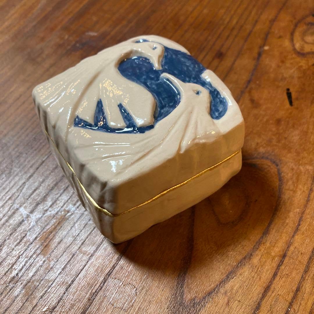 茶道具　桃山窯造　御題　笑み香合　共布共箱　C　8393 茶道具 桃山窯造 御題 笑み香合 共布共箱 C 8393 茶道具桃山窯造