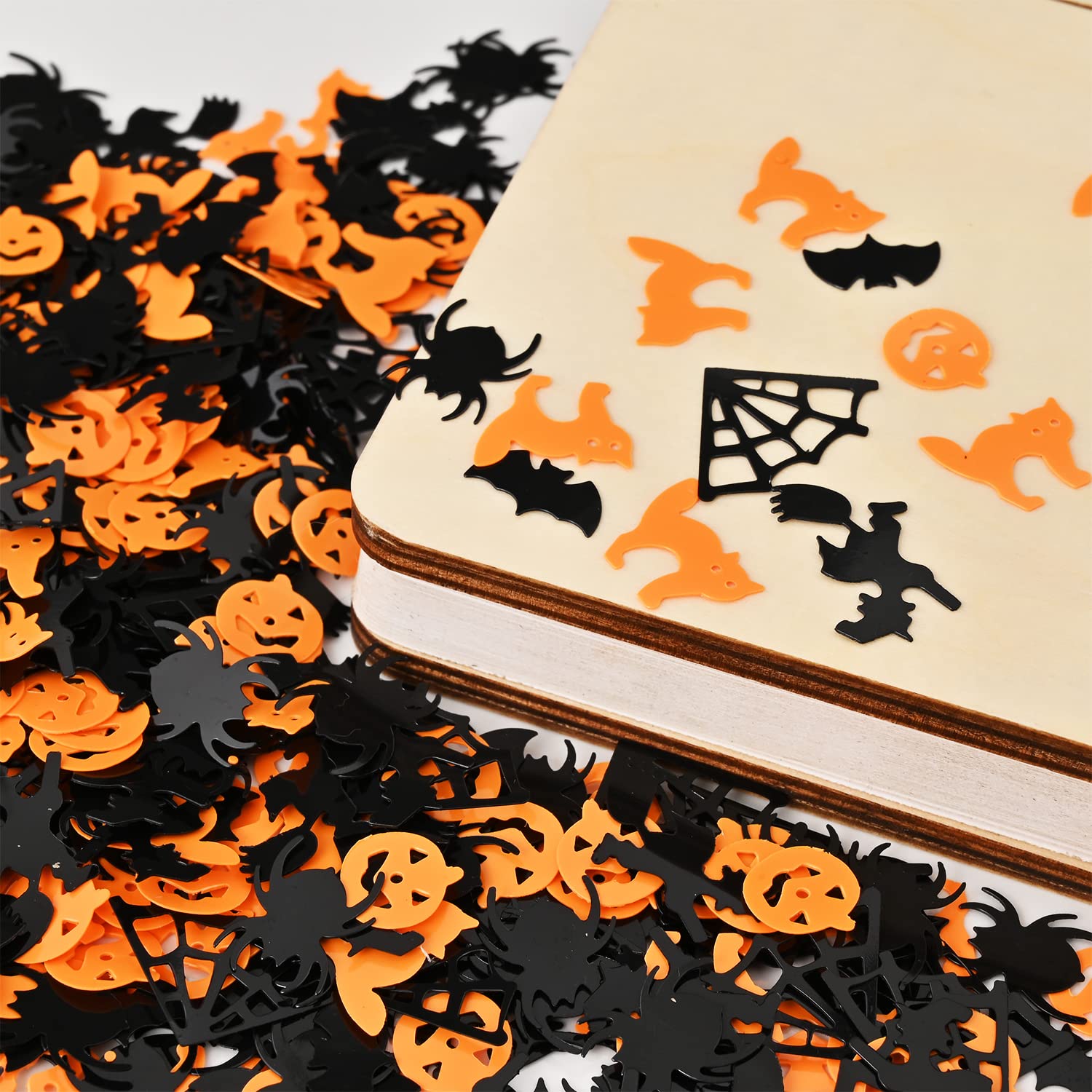 Coriandoli Di Halloween 30g – Forme Di Gatto, Zucca, Ragno, Strega E Pipistrello – Colori Nero, Arancione, Viola