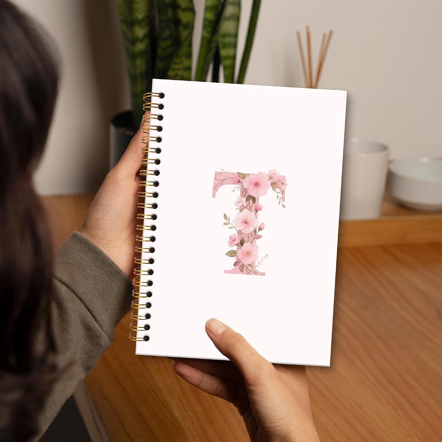 XNXLDYLH Coquette Personalized Letter T Notebook Journal, Initial Monogrammed Gifts, Light Pink Cute Trendy Journals Spiral Notebook for Women Teen Girls, Cute Preppy Office School Supplies, 5.5x8.3In image 3
