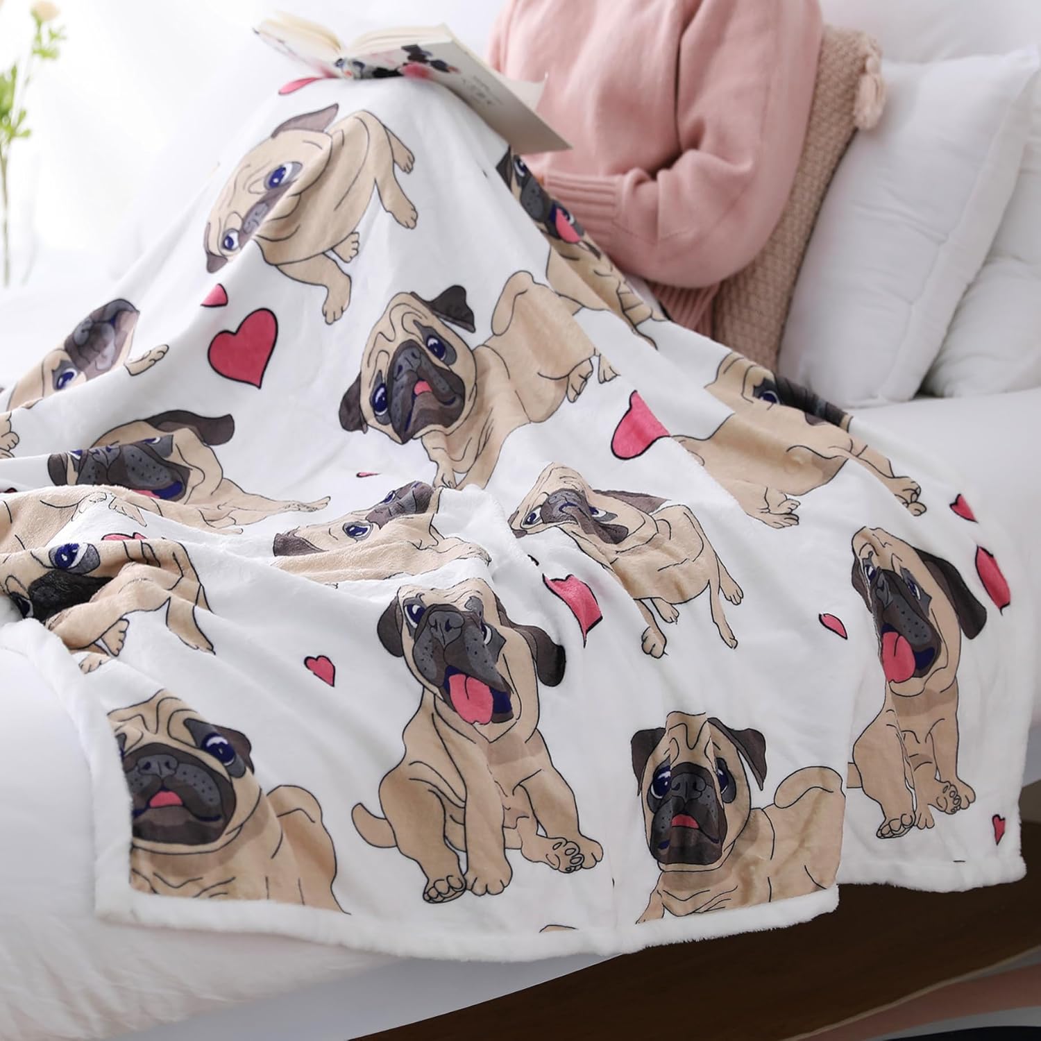 Pug Blanket, Cute Puppy Fleece Blankets Twin Size Super Soft Fuzzy Gifts for Pugs Lovers Plush Throw Dog Decor (Pug, 60" x 80")