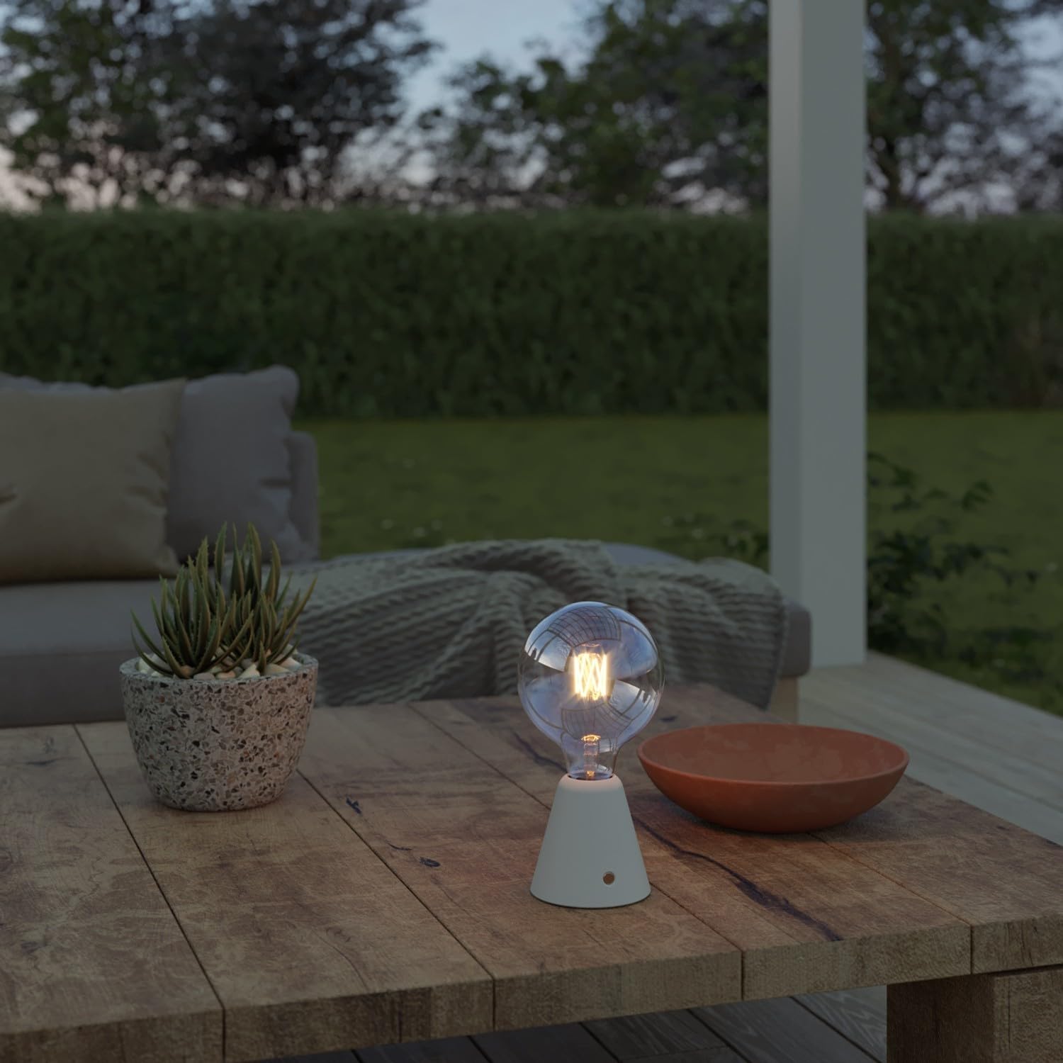 creative cables - Tragbare, wiederaufladbare LED Leuchte Cabless01 mit Globe Glühbirne G125 - Mit Glühbirne, Weiß