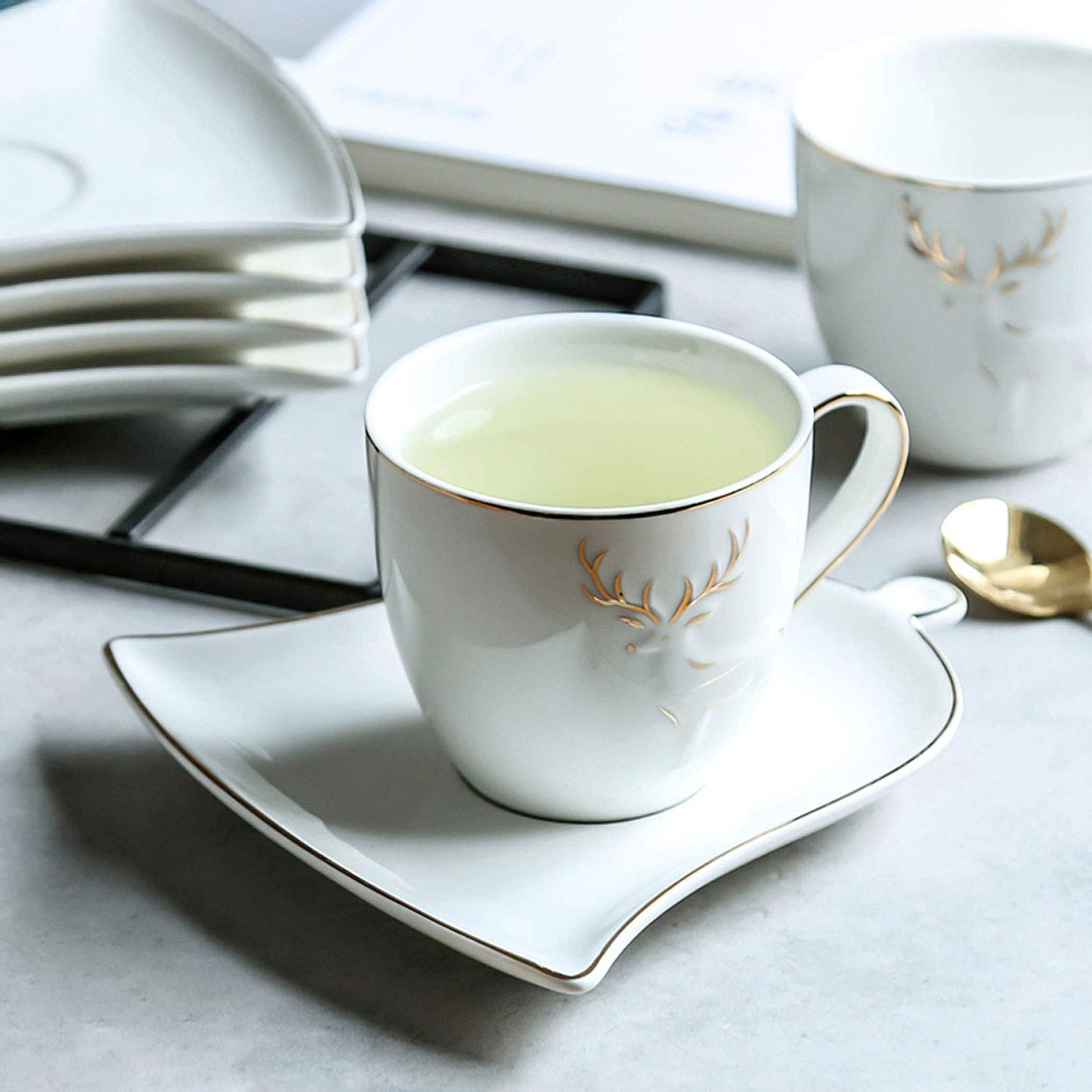 Kubek porcelanowe filiżanki do espresso ze spodkami i łyżkami 145 ml zestaw filiżanka do kawy i spodek złota dekoracja i czarny metalowy wspornik zestaw do herbaty, zestaw 6 filiżanek do kawy