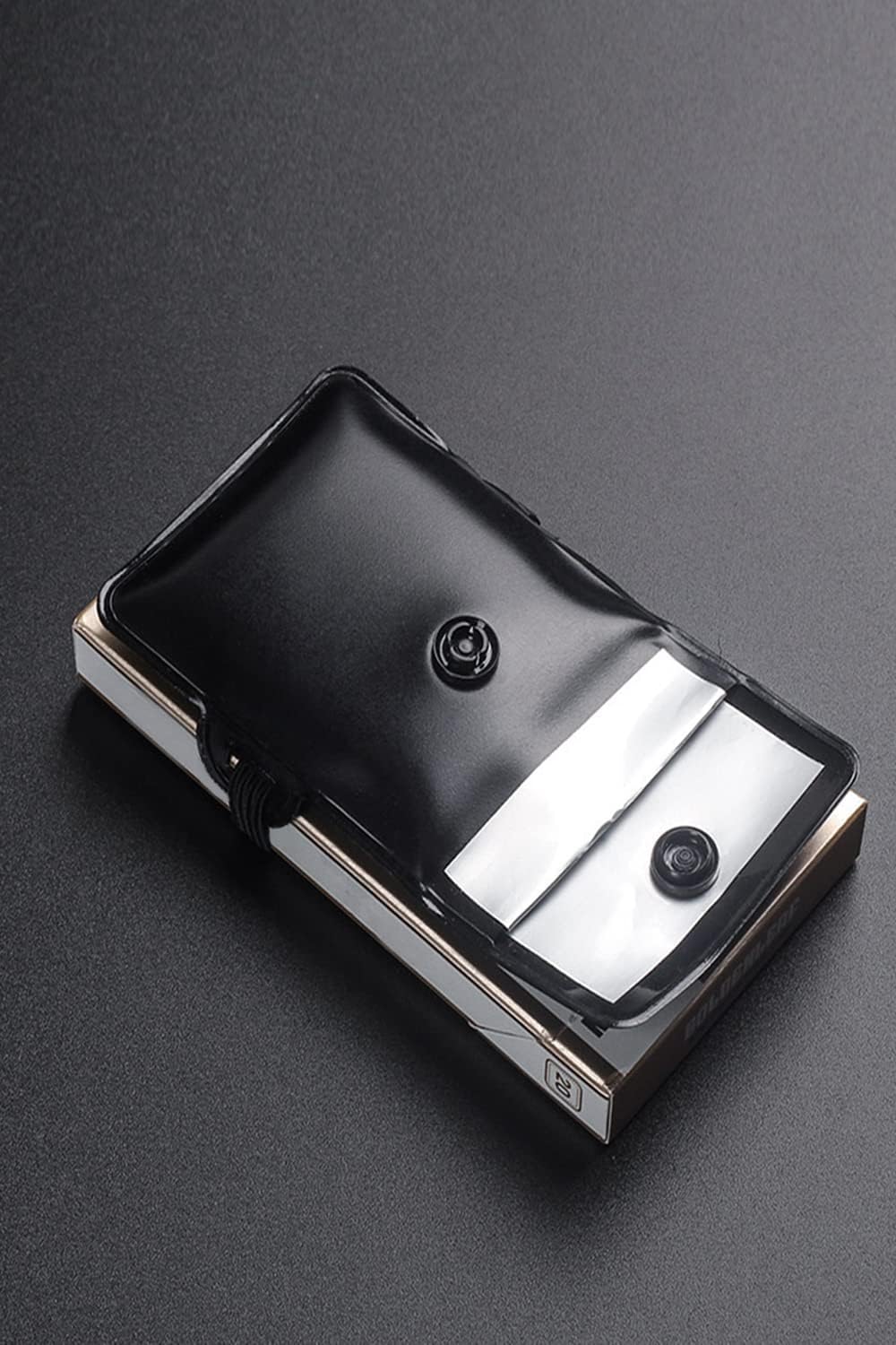 2Pcs Pocket Ashtray Pouch, Fireproof Foil Ash Pouch, Outdoor Pocket Butts Pouch, Hang Cigarette Case Portable Odor free