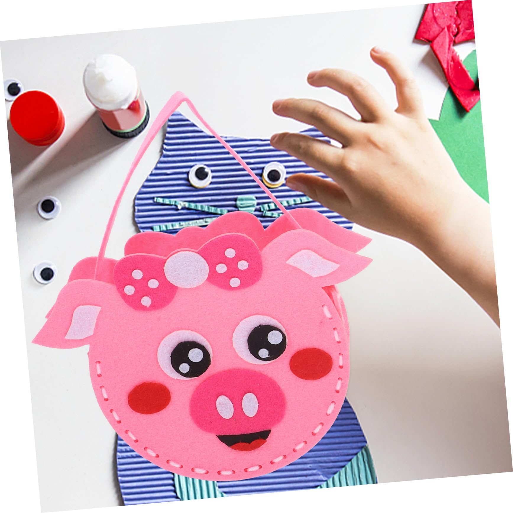 Uonlytech Kit de Couture Paquet Non Tissé Garçon et Filles 5 Pièces Taille Garçon et Filles Tissu Non Tissé Solide Bricolage Éducatif Activité Manuelle Créative Anniversaire Plusieurs styles