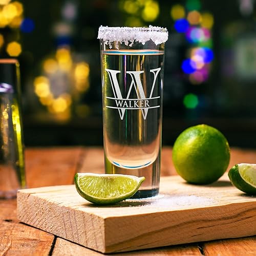 Miniatura 5 de Vaso de chupito personalizado con parte inferior verde azulado de 2 onzas, iniciales divididas y nombre para regalos, bodas, cumpleaños, fiestas,