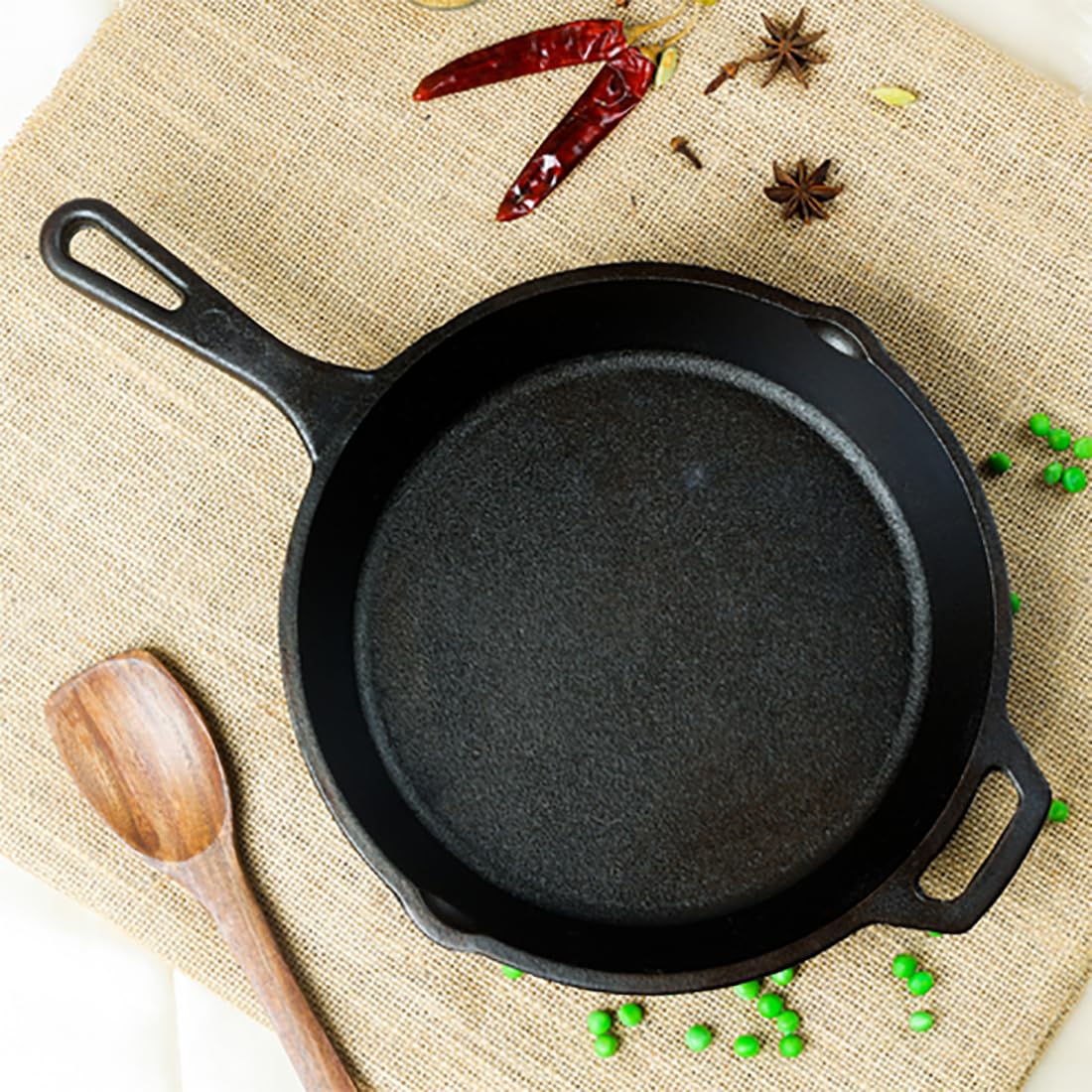 Vintage gietijzeren Le Creuset koekenpan in puike staat, geel 16 cm