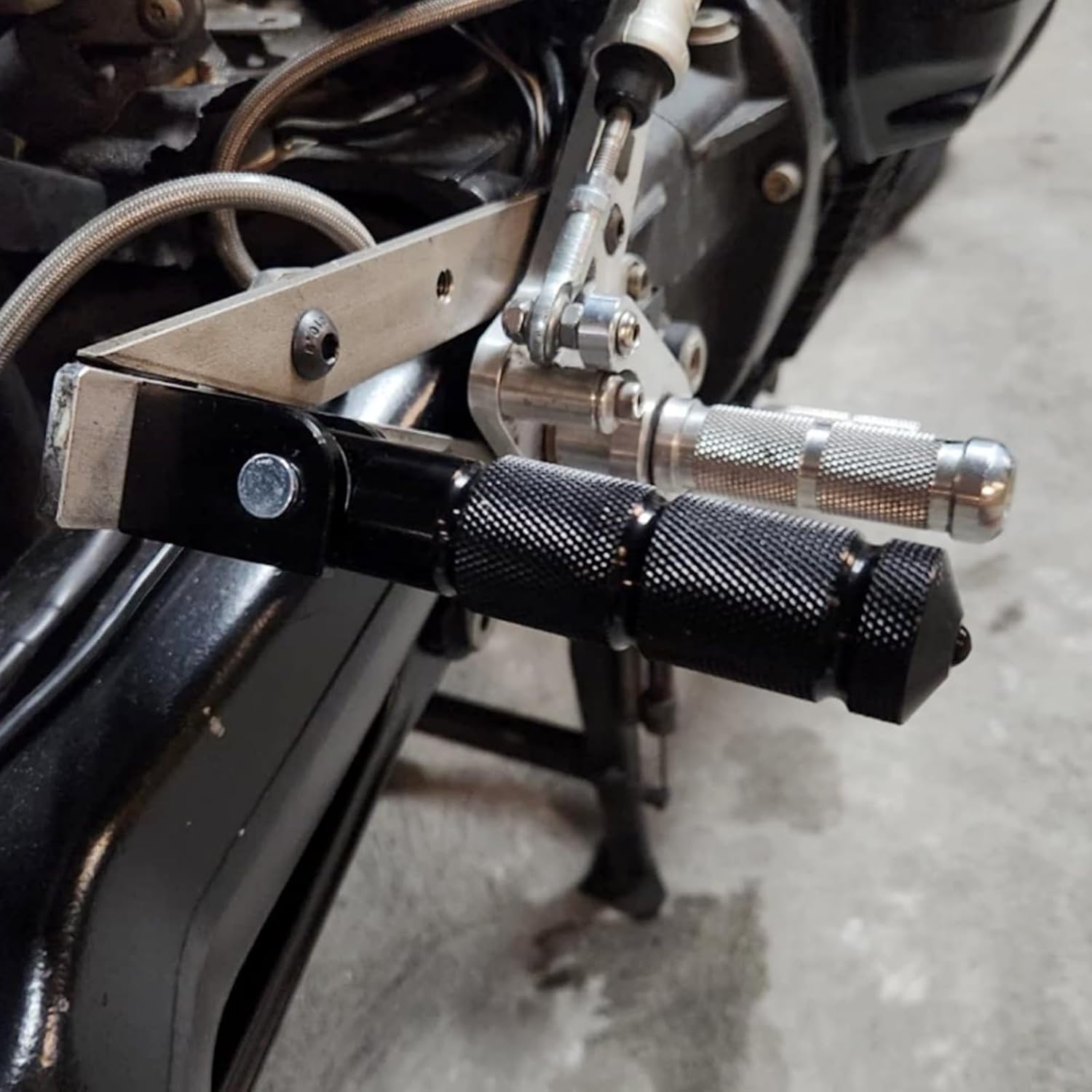 8mm Universal Motorcycle Footpegs: Folding Passenger Foot Pegs with CNC Aluminum for Electric Motor Bicycle ATV Compatible with YAMAHA Honda Suzuki Kawasaki Ducati Aprilia