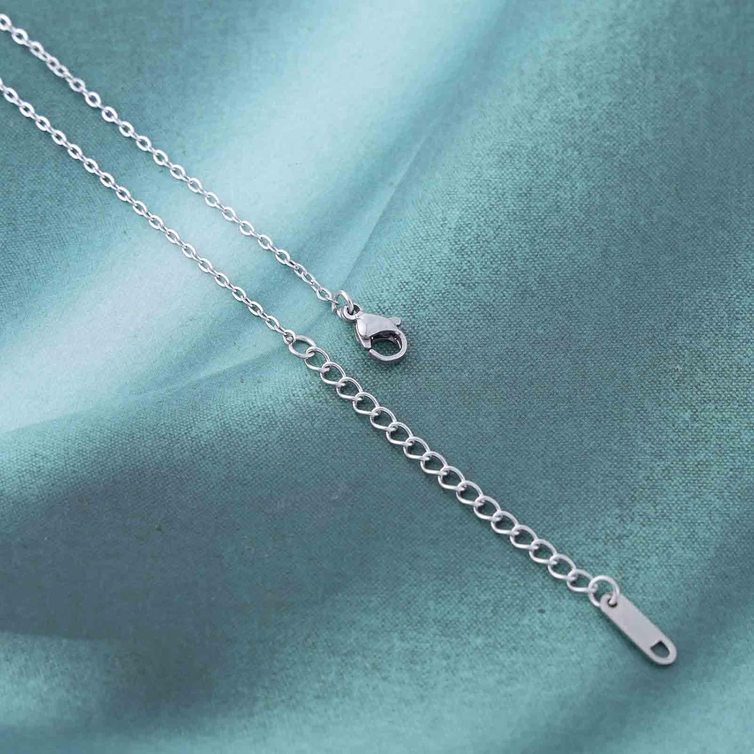 Punk Angel Wing Pendant Necklace Guardian Angel Wing Choker Necklace Silver Angel Wing Necklace Feather Wing Necklace Small Wing Chain Necklace Jewelry for Women - Image 6