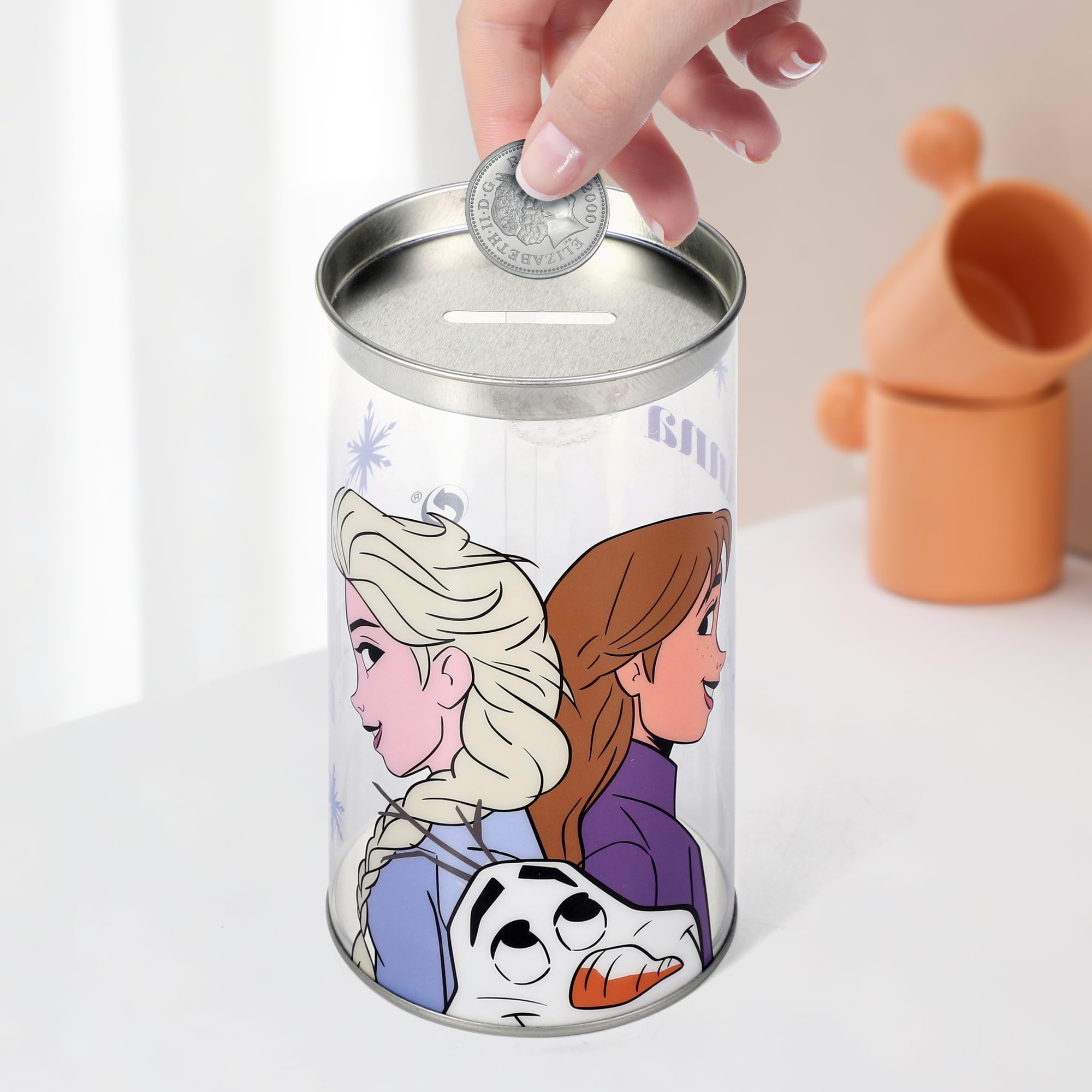 Disney La Reine des Neiges Lot de 4 paires de chaussettes en coton pour enfants – Cadeau idéal pour enfants – Emballées dans une tirelire ronde en plastique