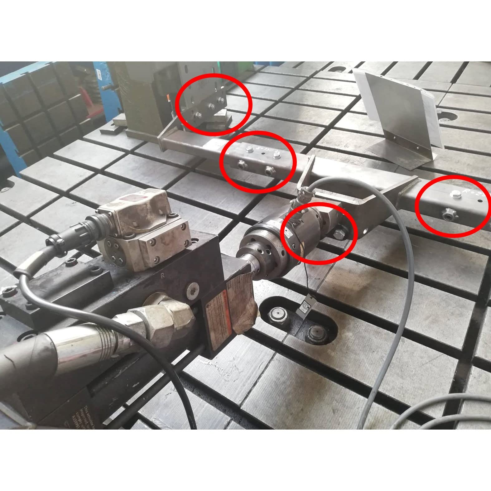 XIMPLIO Schraubensatz für Kugelkupplungen Einer AHK 4 x M12x40 (x40, M12 Schraubenset (4 STK.))