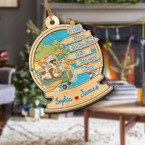 Miniatura 6 de Adornos de viaje personalizados para parejas, adornos de Navidad impresos para parejas que viajan, aventuras de pareja de Navidad