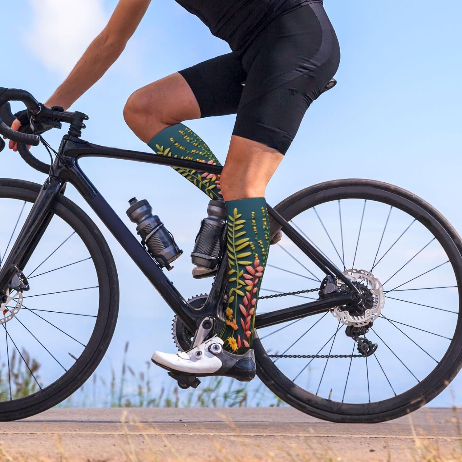 Embroidered flower clusters Compression Socks 15-20mmHg Graduated Compression, Ideal for Office Workers, and Athletes
