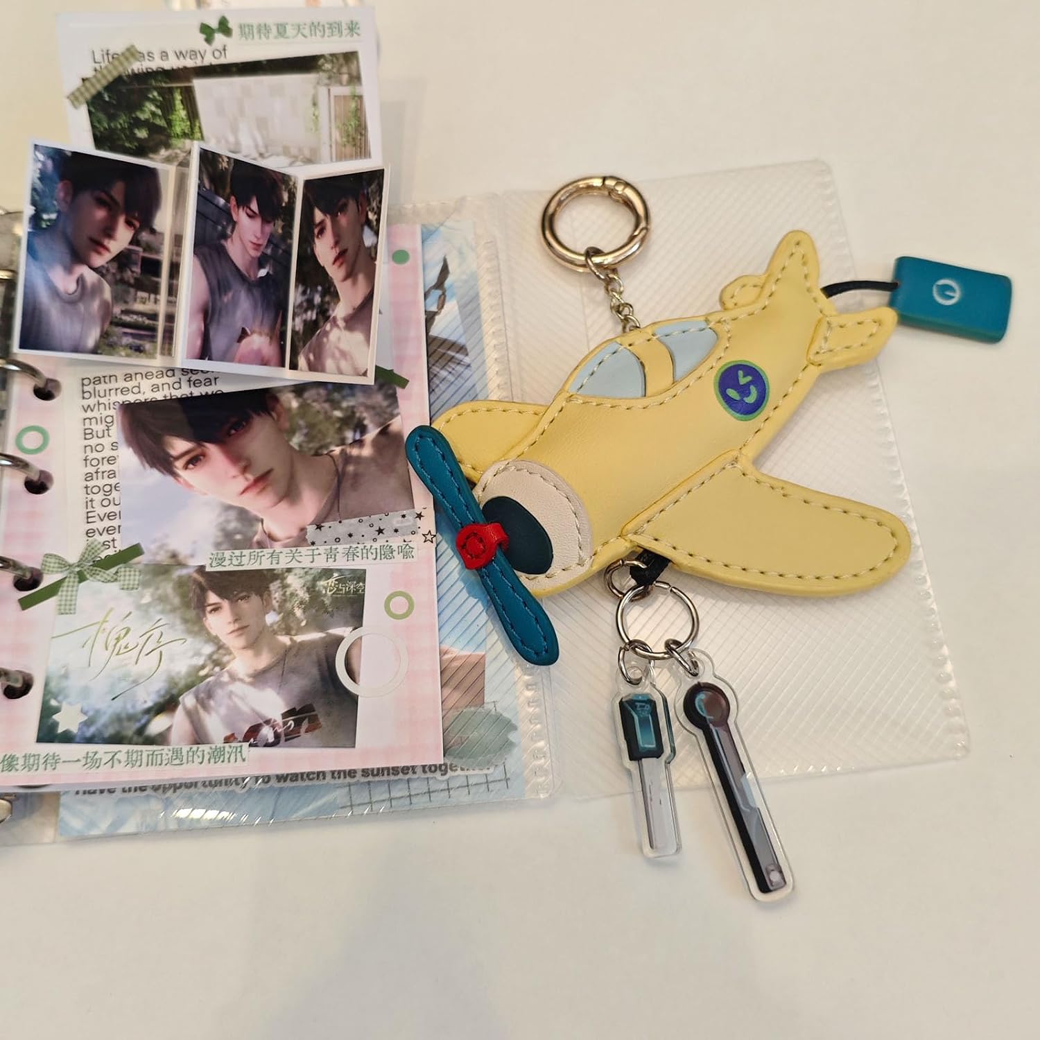 Love and Deepspace Caleb Aircraft Keychain Keypack Pendant Pendant Game Accessories prop Comes with acrylic key pendant