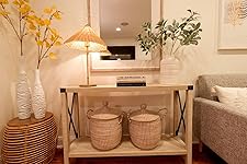 Review Image by Eva Marko Eva Marko