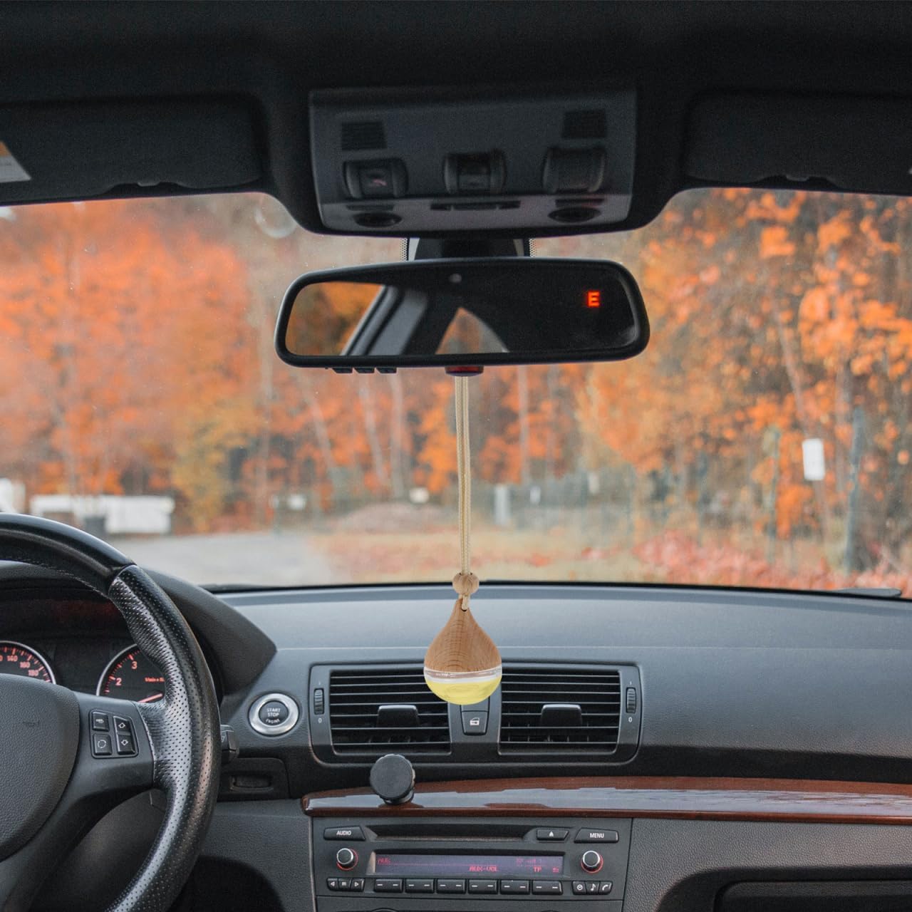 Ipetboom 6Pcs Car Perfume Bottles 7Ml Refillable Glass Essential Oil Diffuser Pendants Lightweight Hanging Aromatherapy for Car Interior Decoration