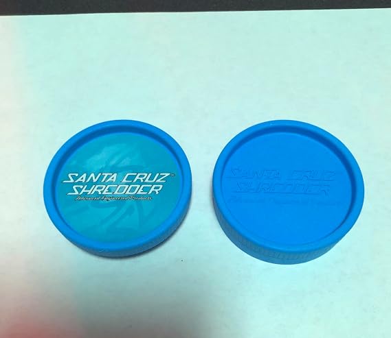 Santa Cruz Shredder Grinder for Herbs Knurled Top for Stronger Grip 2-Piece Medium 2.2 (Blue)