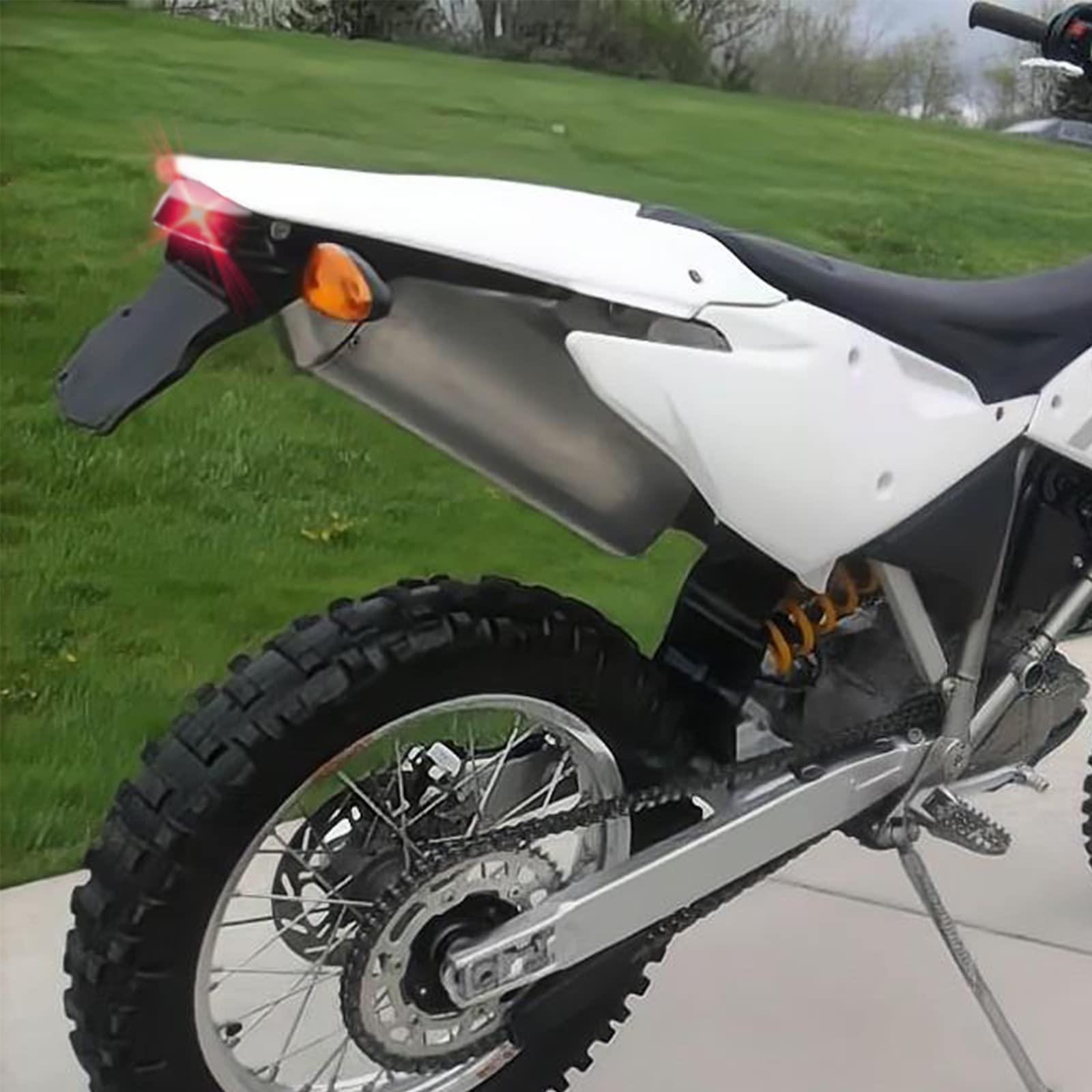 Fanale Posteriore Moto Motocross Luci Di Arresto Del Freno LED Fender, 12V Omologato Portatarga Moto Universale per Enduro Dirt Bike XR250 400 650 WR250F 450F 250X 450X Crf Mx Trail Supermoto