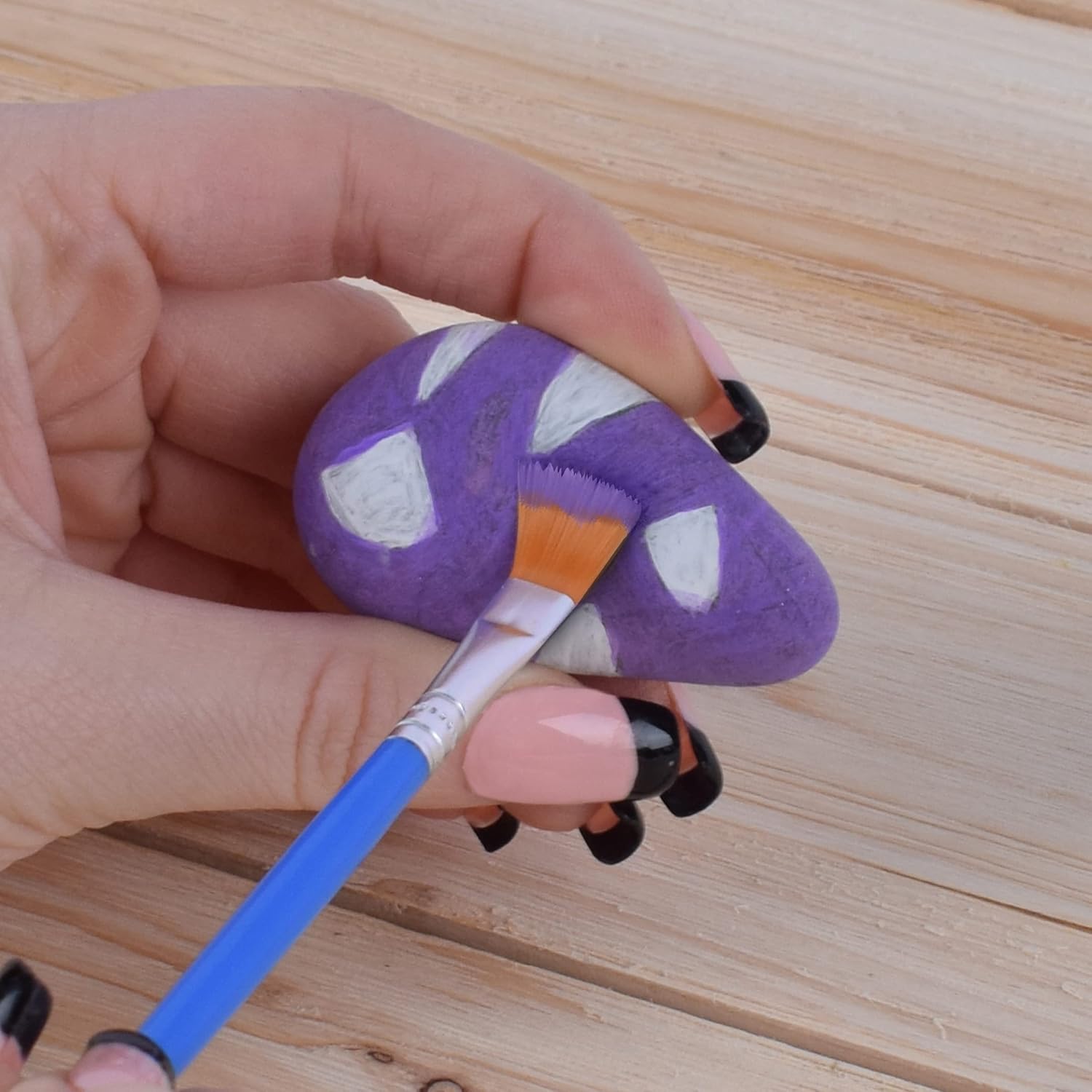 Sunny Days Entertainment DIY Rockin’ Art Painting | Rock Painting Kit with 10 Rocks, 12 Paint Colors, Cute Transfer Stickers, and 2 Brushes : Arts, Crafts & Sewing