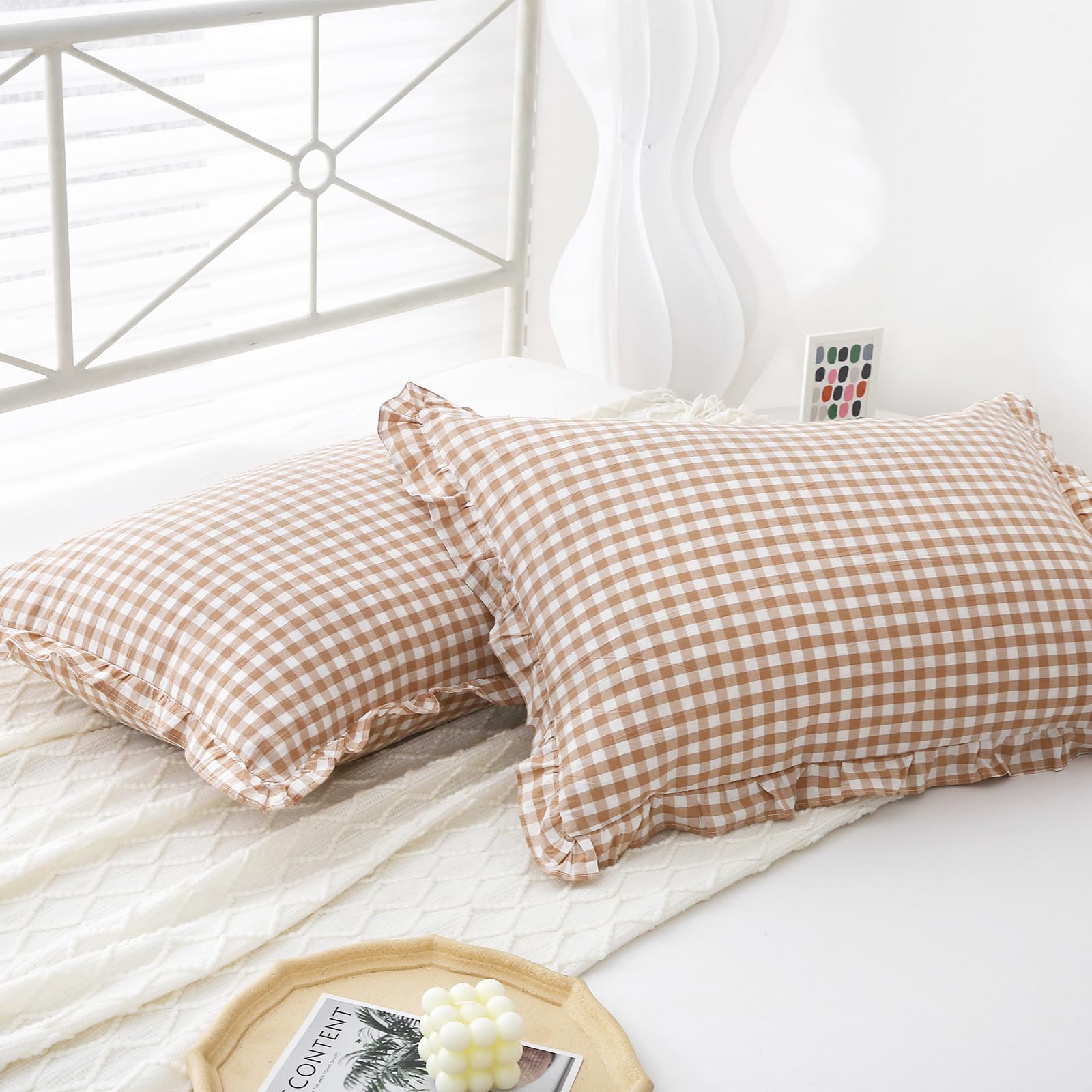 K MASANIJI 2 Pack Taupe Plaid Ruffle King Size Pillow Shams 20x36 inches, Washed Cotton Brown and White Checkered Farmhouse French Country Pillow Covers for Bed/Sofa (King, Taupe/White Plaid)