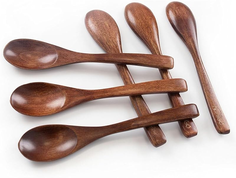 HANSGO Cucharas de madera para comer, 6 cucharas pequeñas de madera, 6 pulgadas | Cuchara de mesa para miel, café, té, cacao caliente, mermelada, sales de baño, agitación, acabado suave, regalos únicos para hombres y mujeres