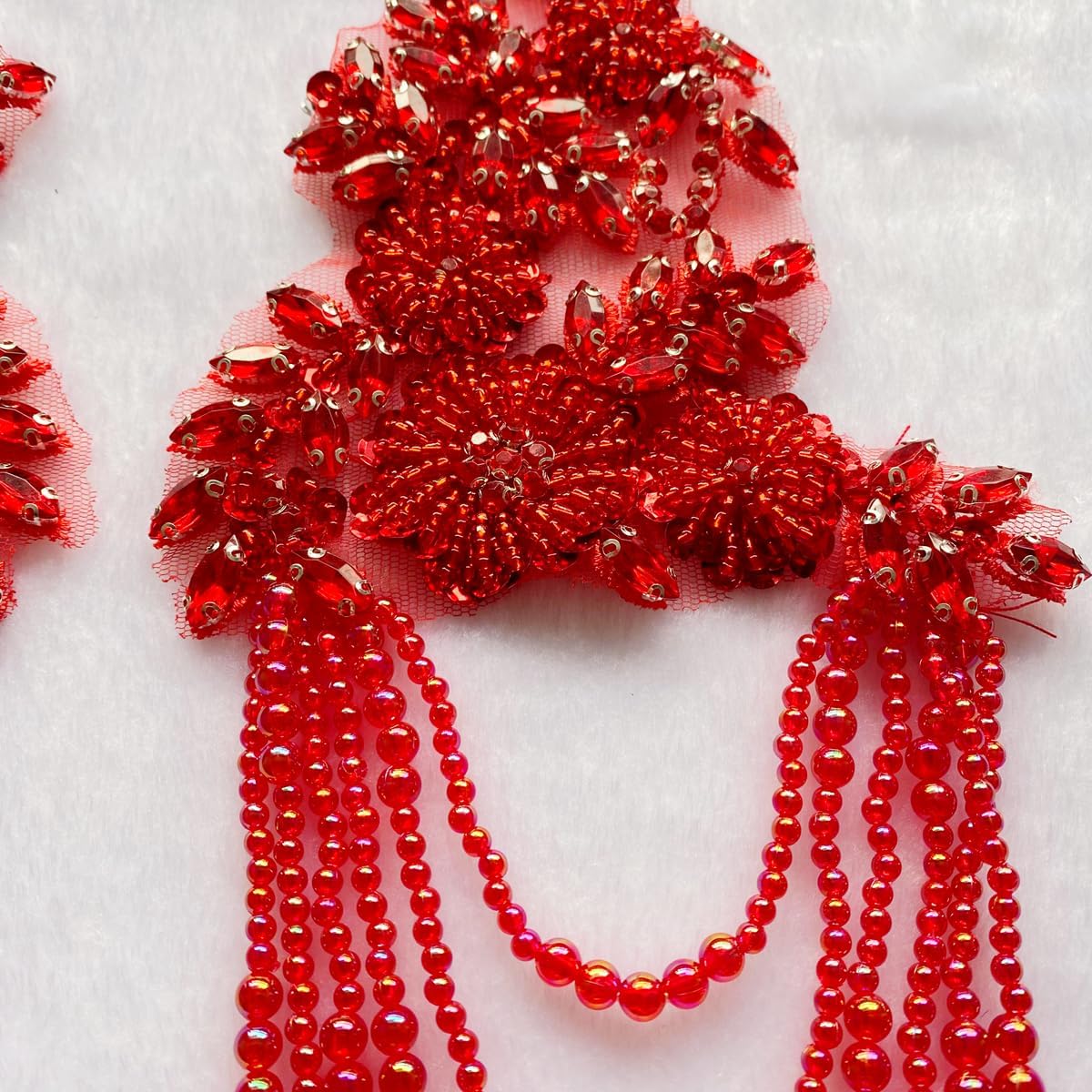 1 Pair Beaded Tassel Rhinestones Applique Embellishment for Clothes Epaulettes Shoulder Patches Sew-on Diamond Sequin Applique for Wedding Dress DIY Accessories (Red)
