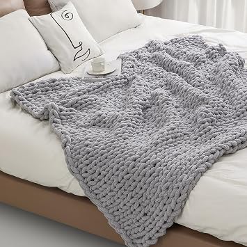 Chunky Knit Blanket Throw 48*71, Hand Knitted Warm Chenille Throw Blanket, Home Decor Soft Thick Yarn Cable Knit Blanket,Soft Breathable Fleece Banket Christmas for Couch Bed Sofa Best Gift (Gray)