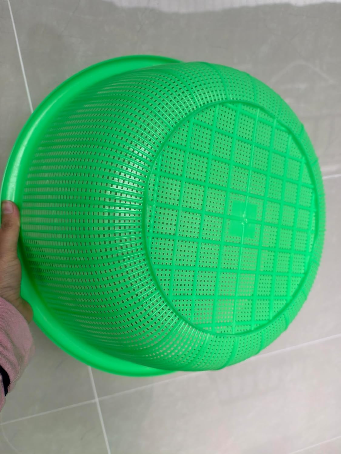 4 Pcs Large Plastic Wash Basket Round Perforated Colander Wash Vegetables and Fruits Drain Cooked Pasta Kitchen Essentials Food Strainer Basket Strainer Kitchen Blue Green color