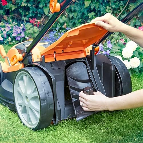 LawnMaster 1800W Electric Lawn Mower with 40cm cutting width, ideal for larger lawns, with rear roller and mulching function, 2 year guarantee - Image 4