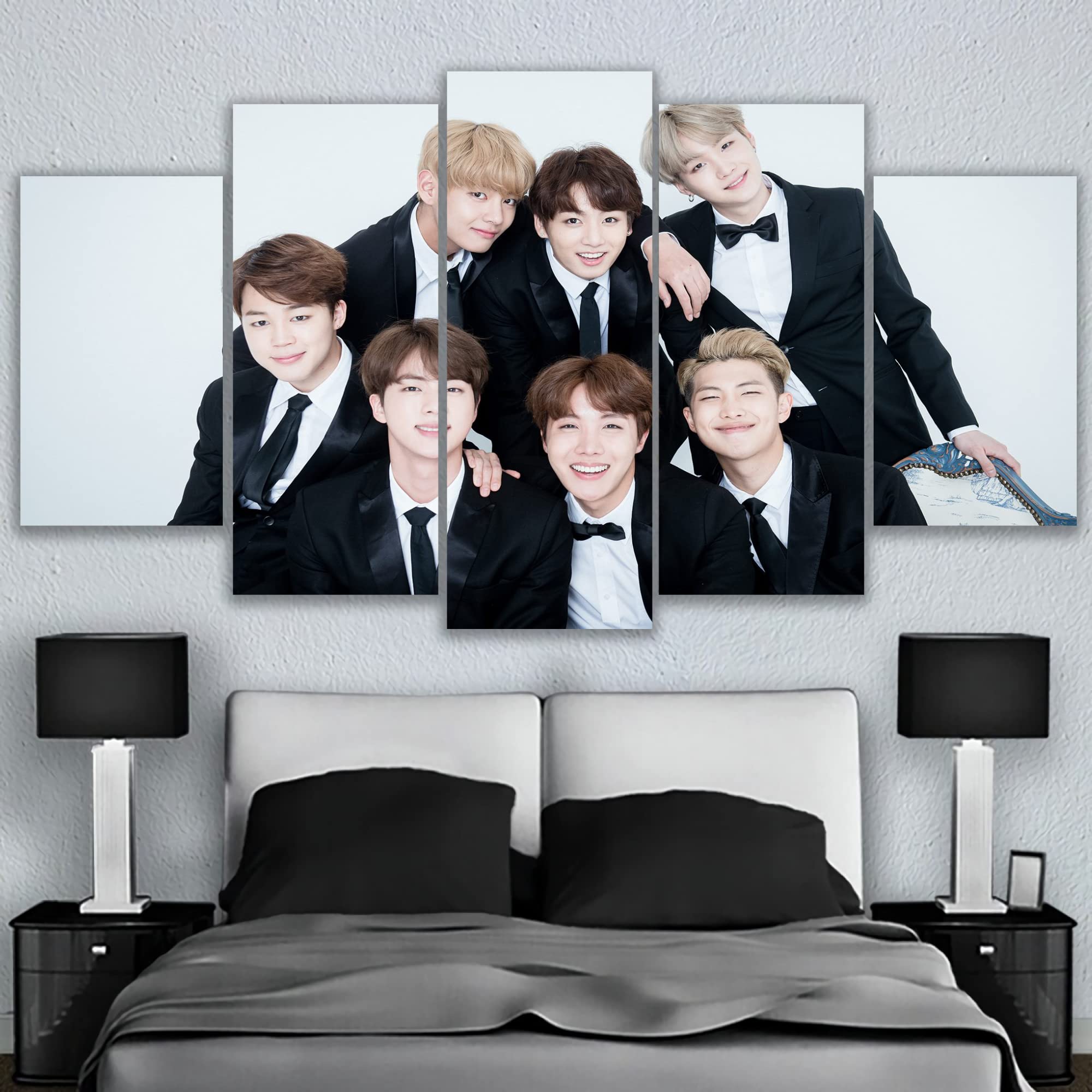 BTS  ファインアート　スクリーンプリント Amazon.com: Set 5 Canvas Print BTS Black Suit Art for Living Room