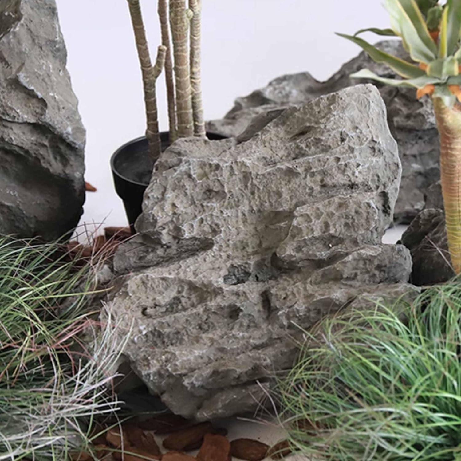 Outdoor Landscape Rocks Fiberglass Faux Rock Solid Fake Rock Cover for Yard Lightweight Artificial Rocks Aquarium Décor Garden Photography & Pool Landscapes(37.4 * 15 9.8in) (O