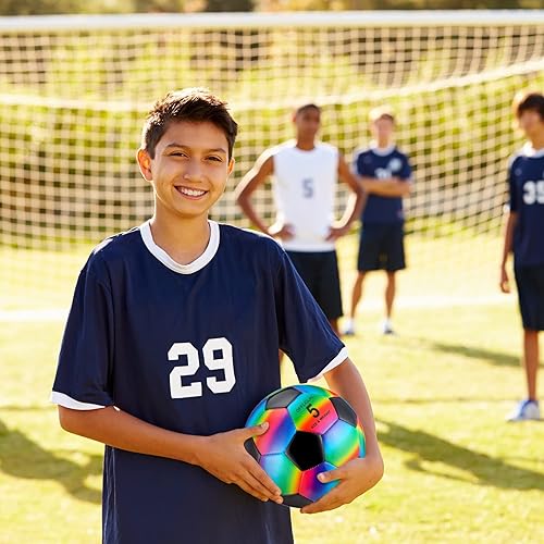 Miniatura 7 de Retisee 2 pelotas de fútbol arcoíris tamaño oficial para niños, jóvenes y adolescentes con bomba cosida a máquina, pelota inflable de fútbol para