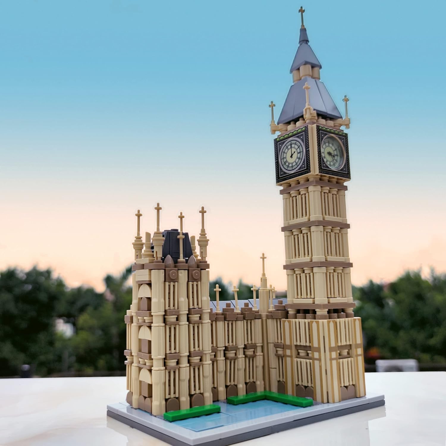 Big Ben Model Building Blocks with Simulation Clocks and Lights Famous Landmarks in London Toy Building Sets (815pcs)