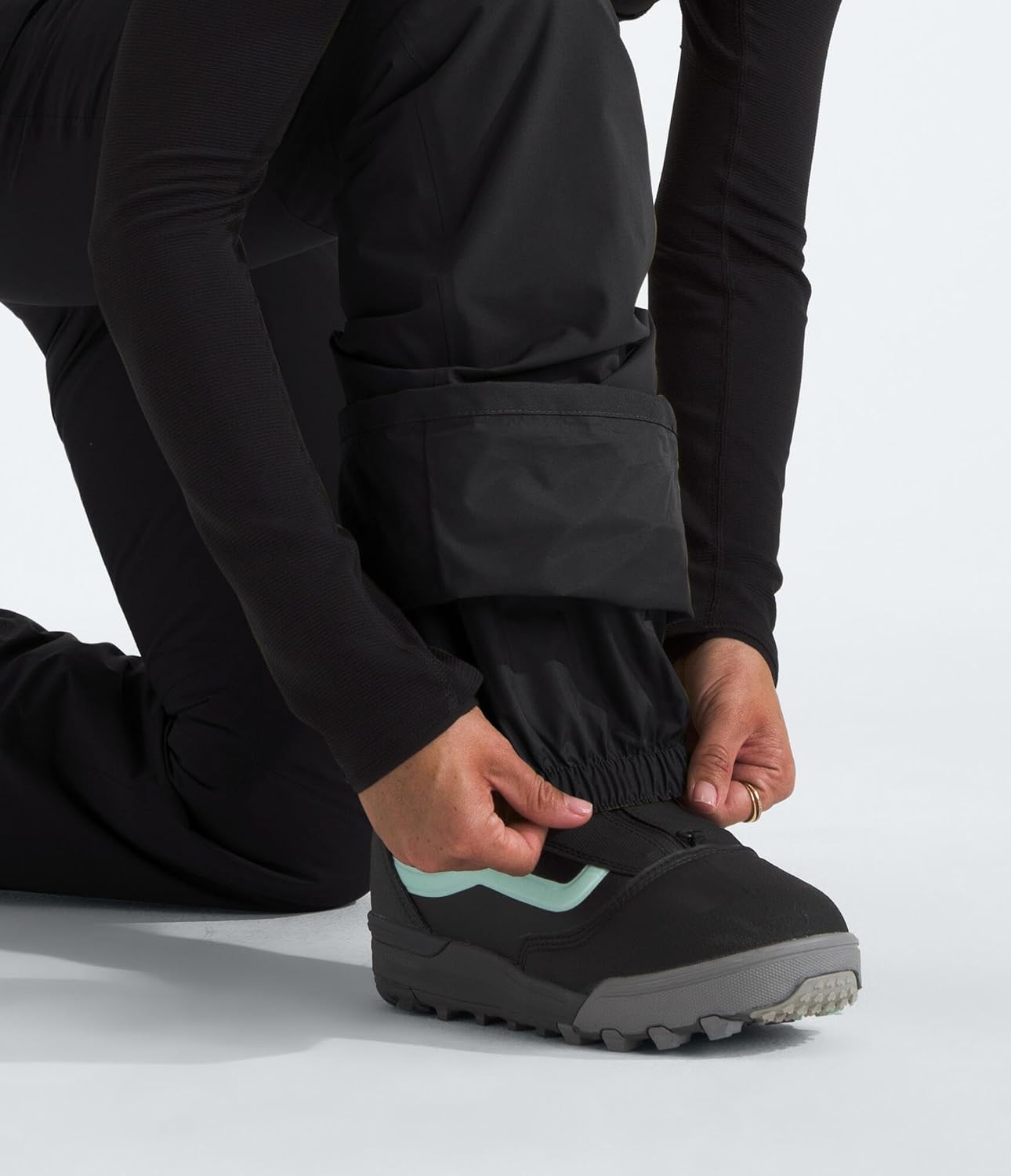 The North Face Women's Freedom Insulated Bib (Standard & Plus Size) - Waterproof Ski & Snowboard Overalls, Mesh Venting, TNF Black-NPF, XX-Large Regular