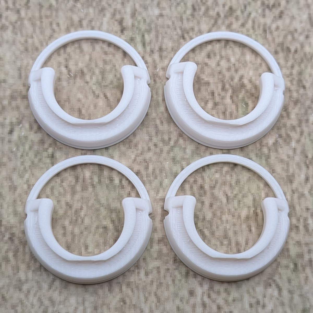 ULEIVA Replacement Clamping Bushing, Pack of 4, White, Compatible with Kermi Henrad Radiator Side Panel