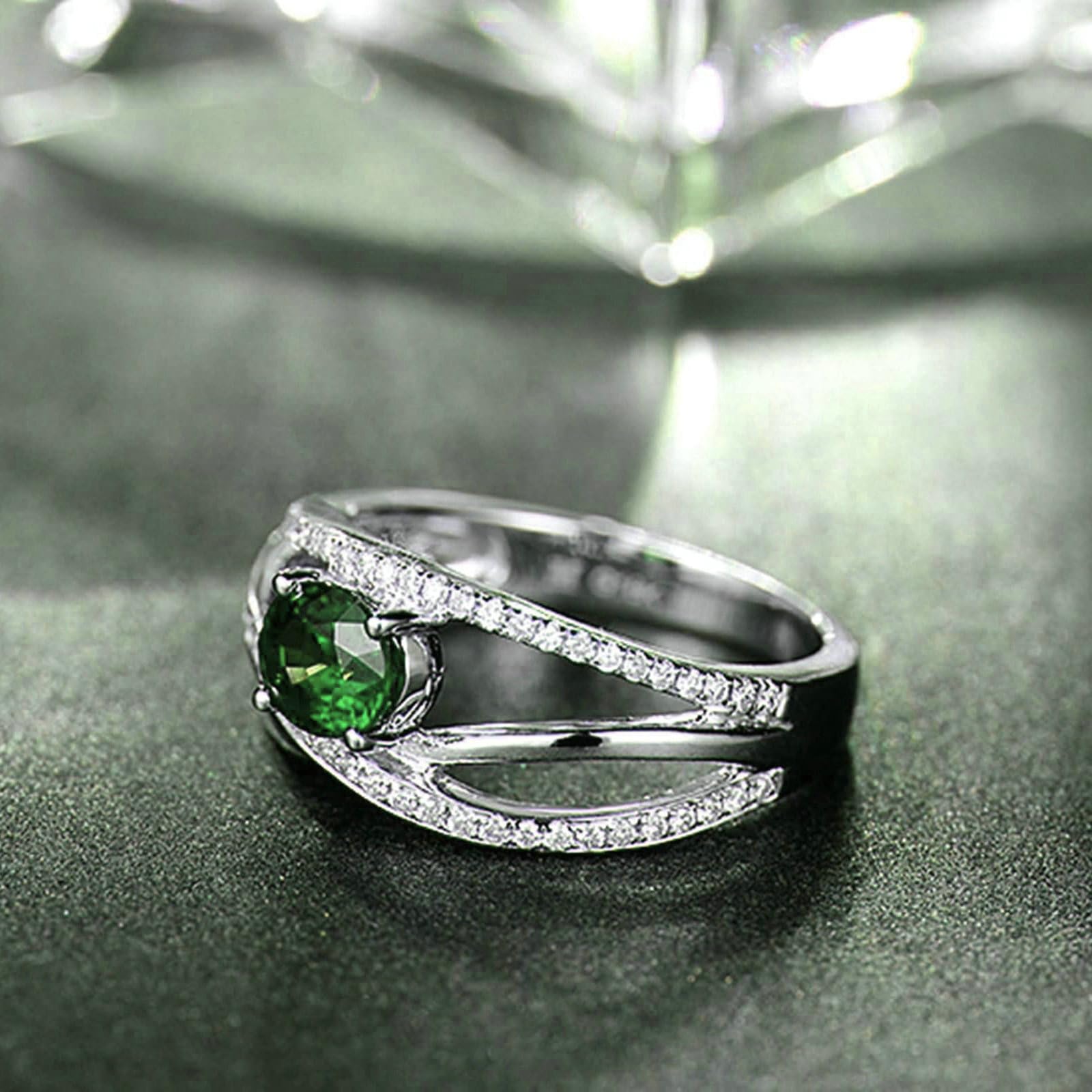 Anillos de oro blanco para mujer, platino, anillo de compromiso infinito con esmeralda ovalada de 1 quilate y moissanita, talla H 1/2-V 1/2