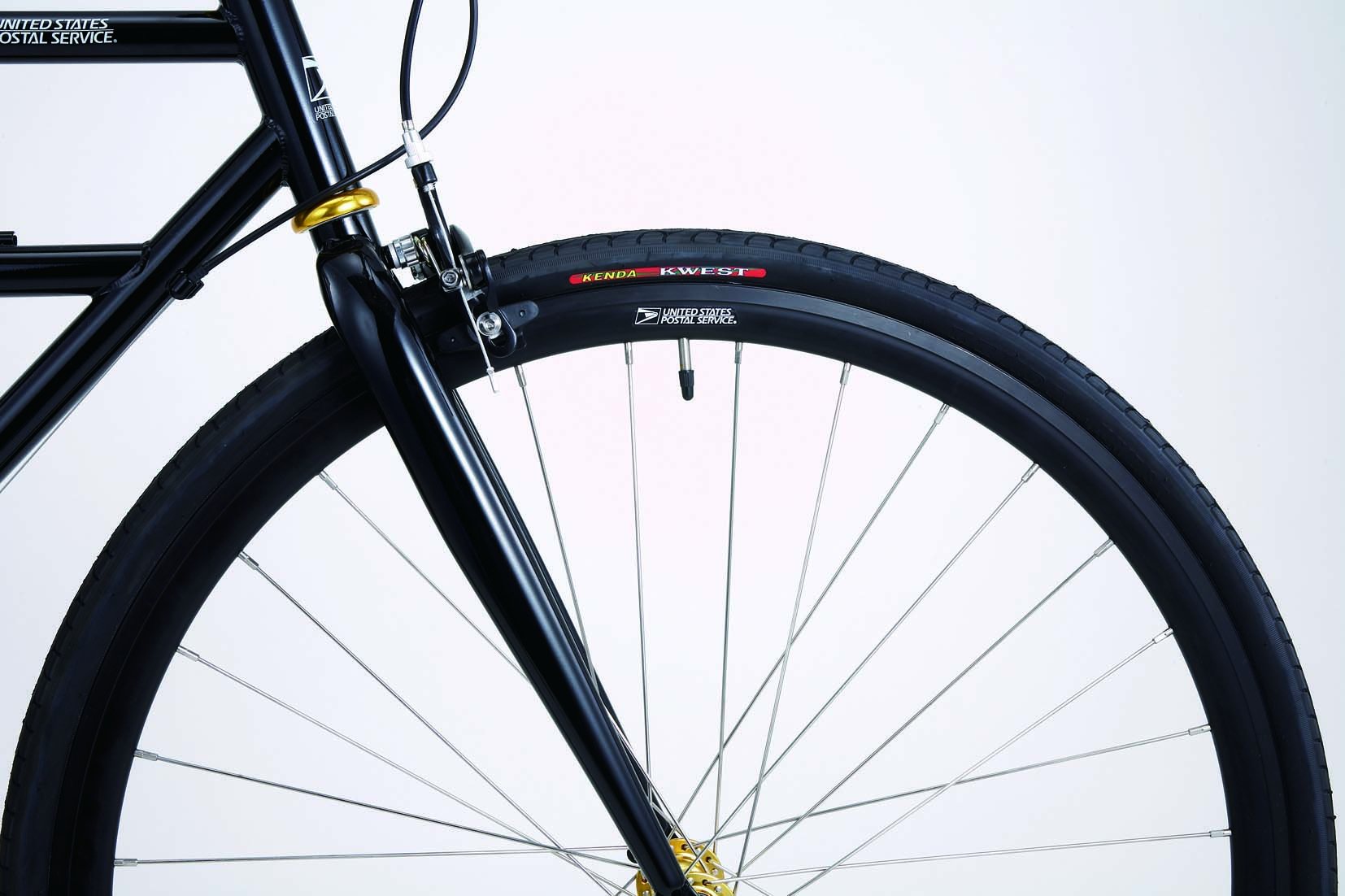 引取可能　分解整備済　 USPS CLASSICO 700C 8s Amazon.co.jp: DAHON USPS CLASSICO 700C WHITE&GOLD : Sports