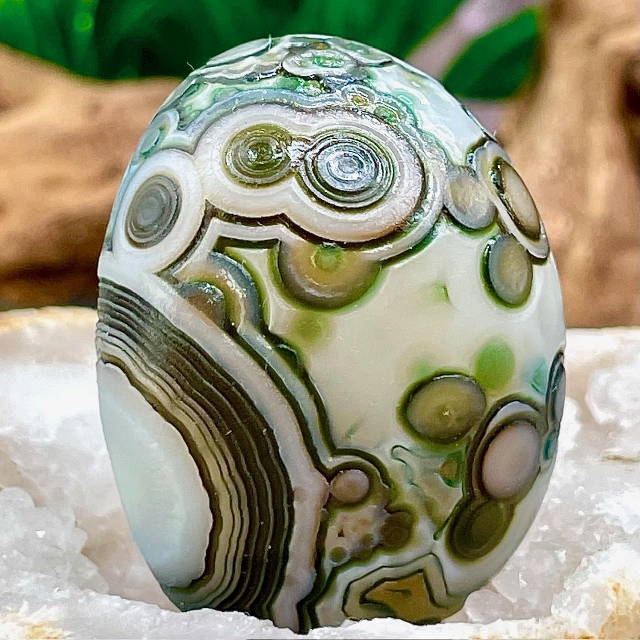 Amazon.co.jp: ゴビ瑪瑙 原石 S686 ゴビアゲート 火山湖 天眼石 天然石