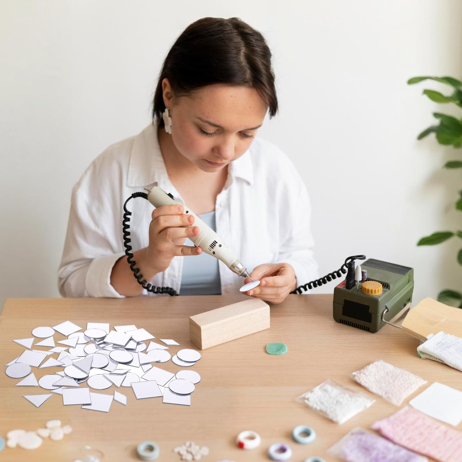 120 PCS 4 Shapes Mirrors for Crafts, 1 Inch Small Mirror Pieces for Crafts DIY Mini Mirror Mosaic Tiles Triangles/Squares/Rounds/Rhombus for Disco Ball Lamp Framing Decoration