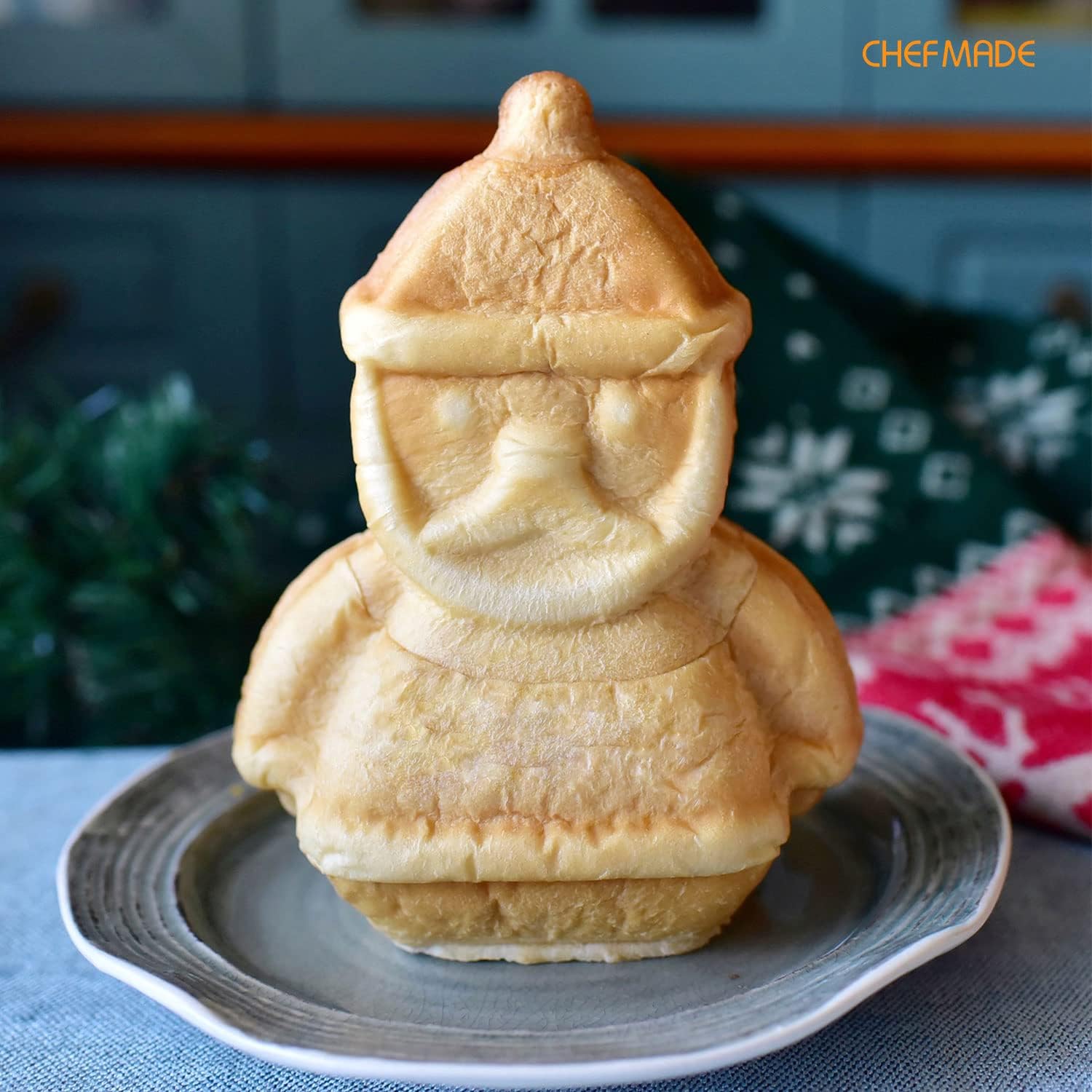 CHEFMADE Christmas Cake Pan, 7.5 Inch Non-Stick Santa Claus Cake Bread Bakeware for Oven Baking,Dishwasher Safe(Champagne Gold)