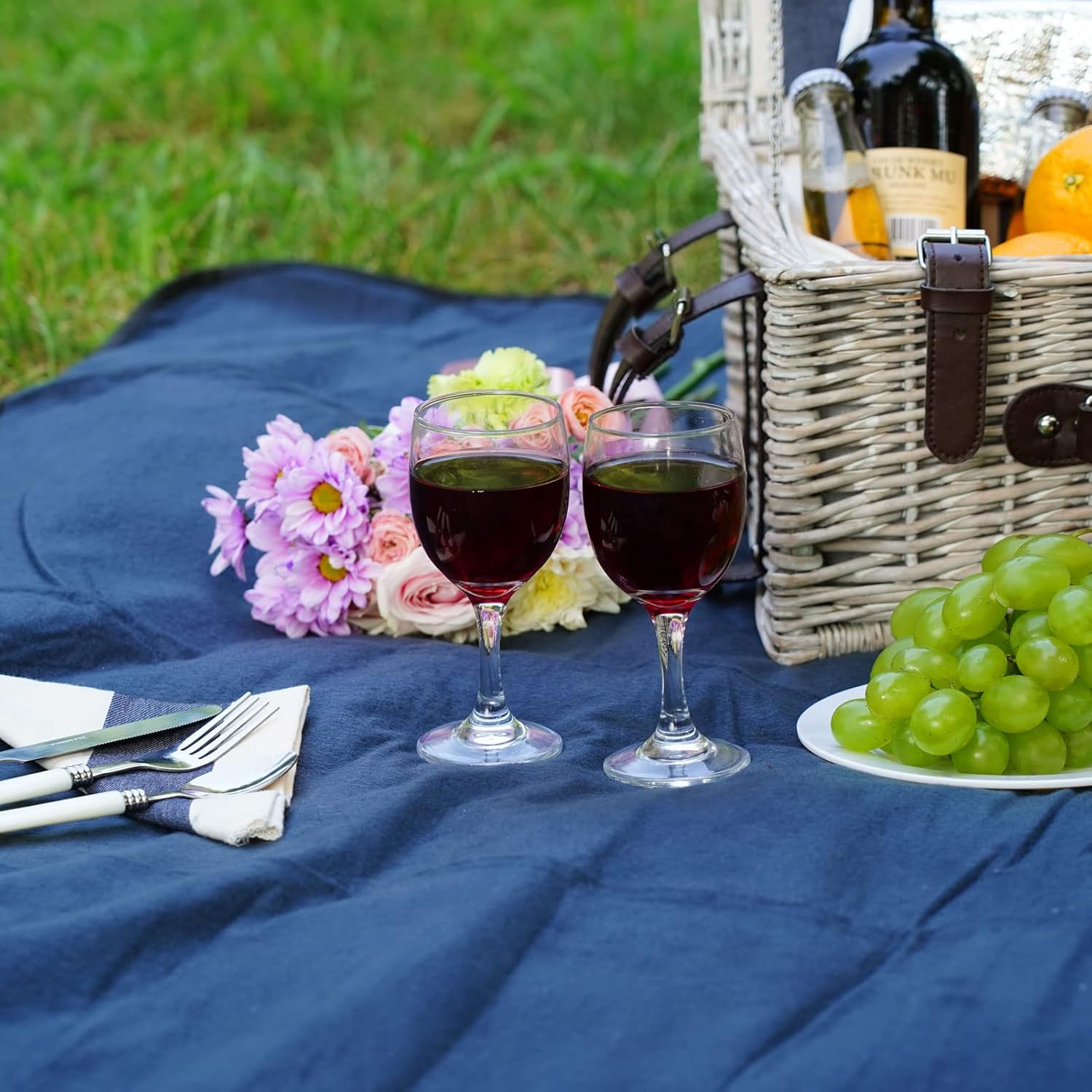 Picnic Basket Sets for 2 Persons with Insulation Cooler,Waterproof Picnic Blanket, Tableware for Family,Party,Outdoor Living,Camping Gift - Image 5