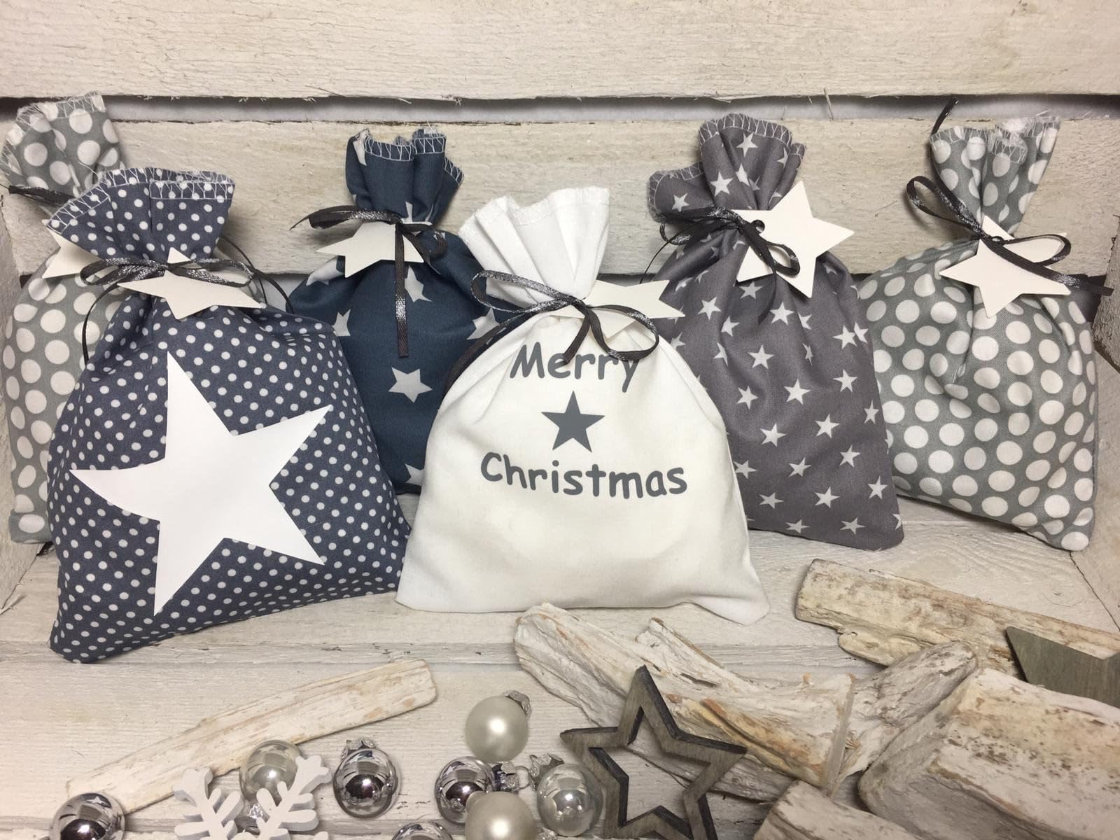 Adventskalender 24 Säckchen Grau Weiss personalisiert Handmade by Sinchns Bastelzauber