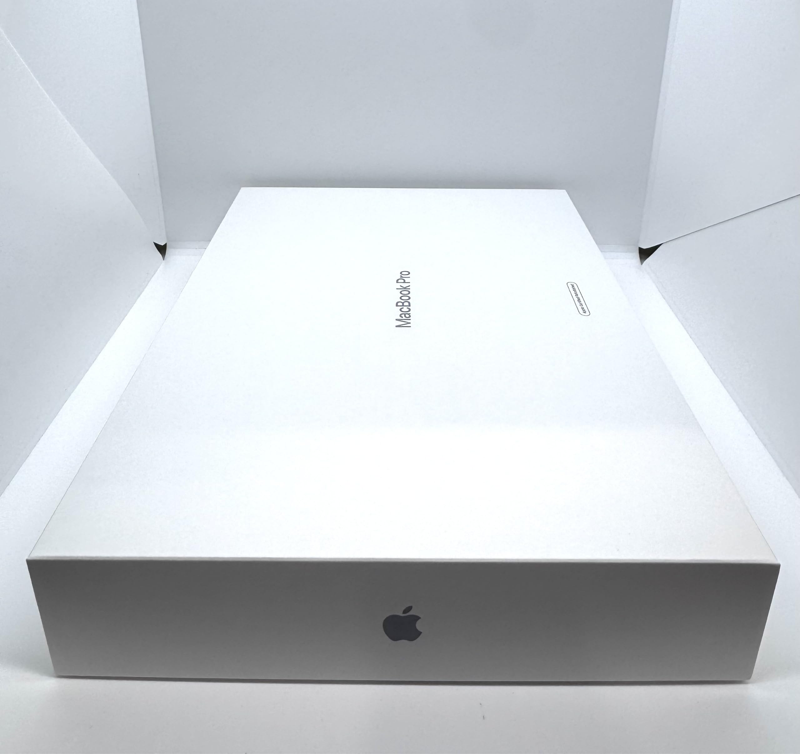 Amazon.co.jp: 【整備済み品】MacBook Pro Liquid Retina XDR