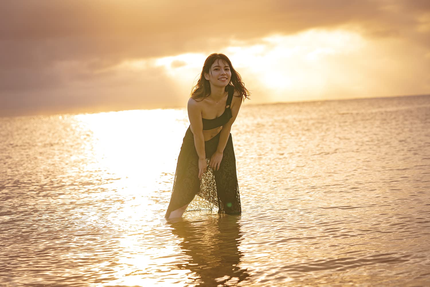 Lynn 1st写真集 りん Lynn ミナトブックス 小島マサヒロ 本 通販 Amazon