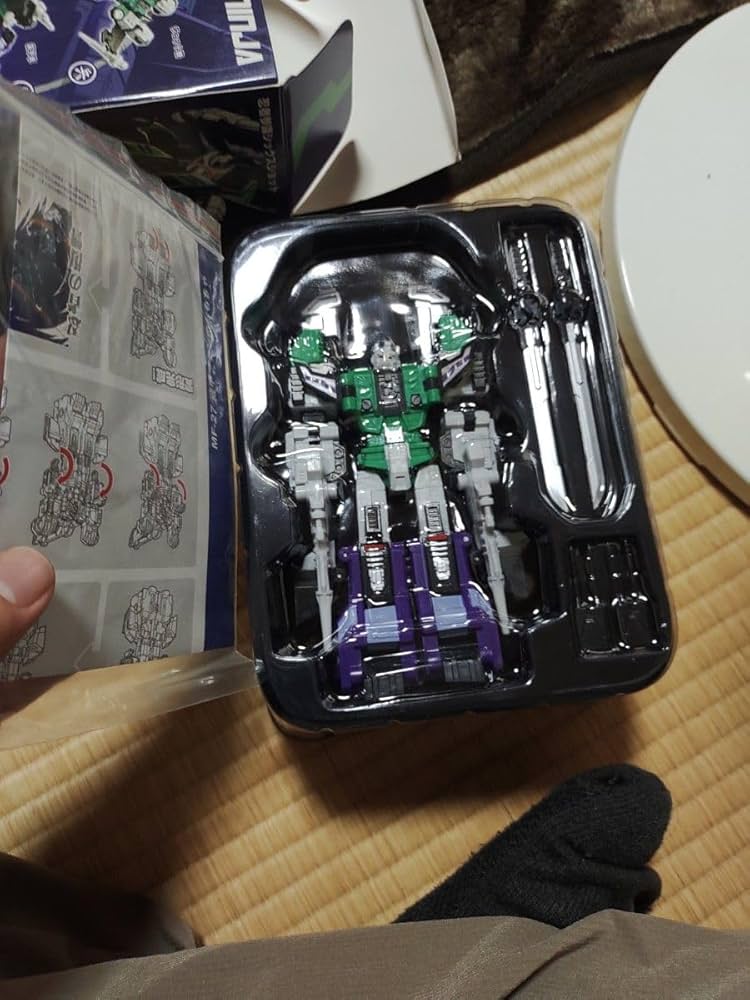 トランスフォーマー　非正規　鉄工場　女の子セット トランスフォーマー 非正規 鉄工場 女の子セットの通販 by 妖