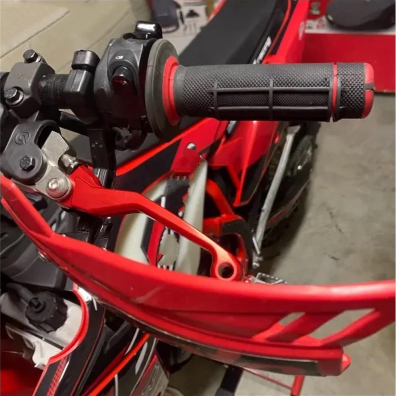 DirtBike pasuje do YAMAHA TTR250 1994 1995 1996 1997 motocyklowe dźwignie hamulca sprzęgła uchwyty hamulców motocyklowych(A pair red)